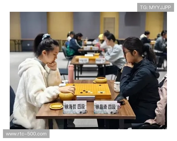 中国女子围棋名人战棋手走进宿迁校园，与学生互动